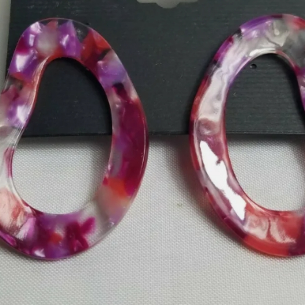"Accessory Connection" Pink/Purple Candy Oval Pierced Fashion Jewelry Earrings